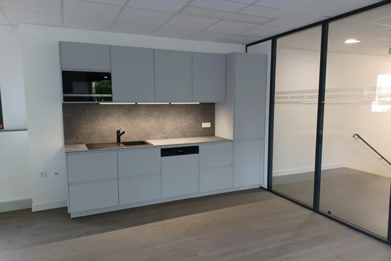 Cuisine de l’entreprise avec rénovation