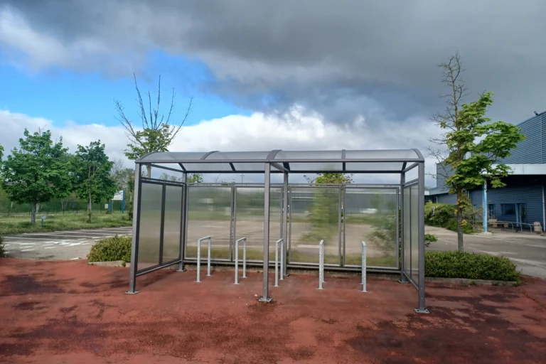 Mise en place du local à vélo pour le bâtiment