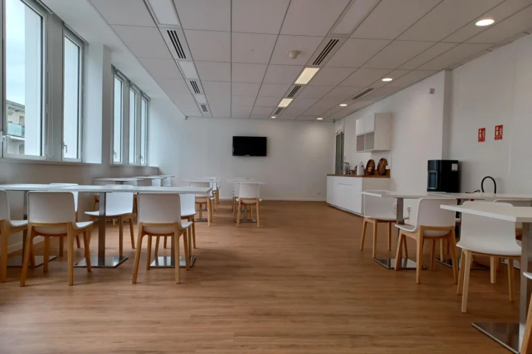 Cuisine-pour-bureau-dentreprise-convivialite