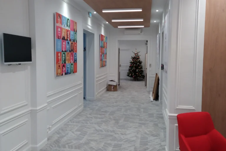 Rénovation des couloirs des locaux d’entreprise à Paris 17ème