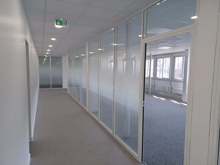Rénovation des bureaux du bâtiment logistique